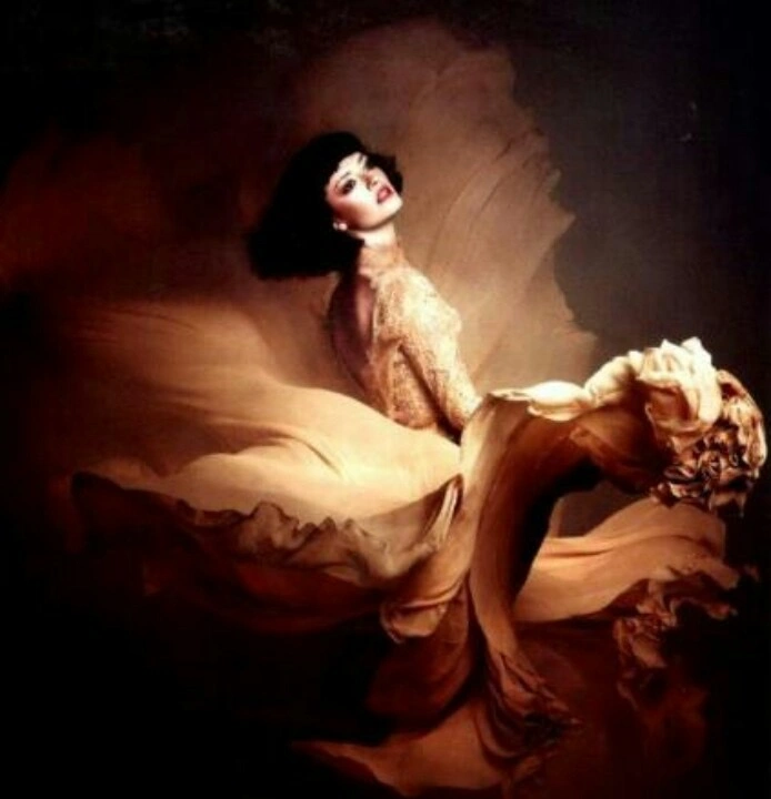 Eveningwear & Couture New Luxury Narratives Shaped by Middle Eastern Craft
