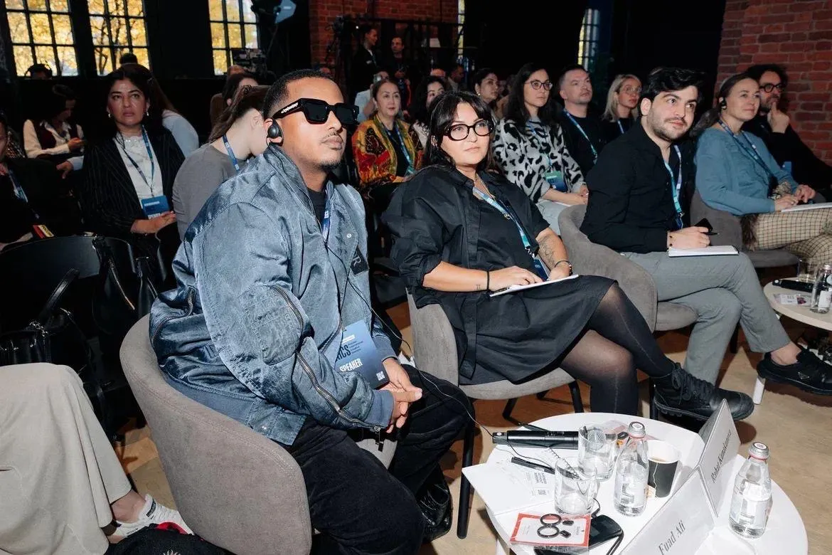 Holding A Fleeting Moment Inside Duette Studio’s Ephemeral Petunia Garden