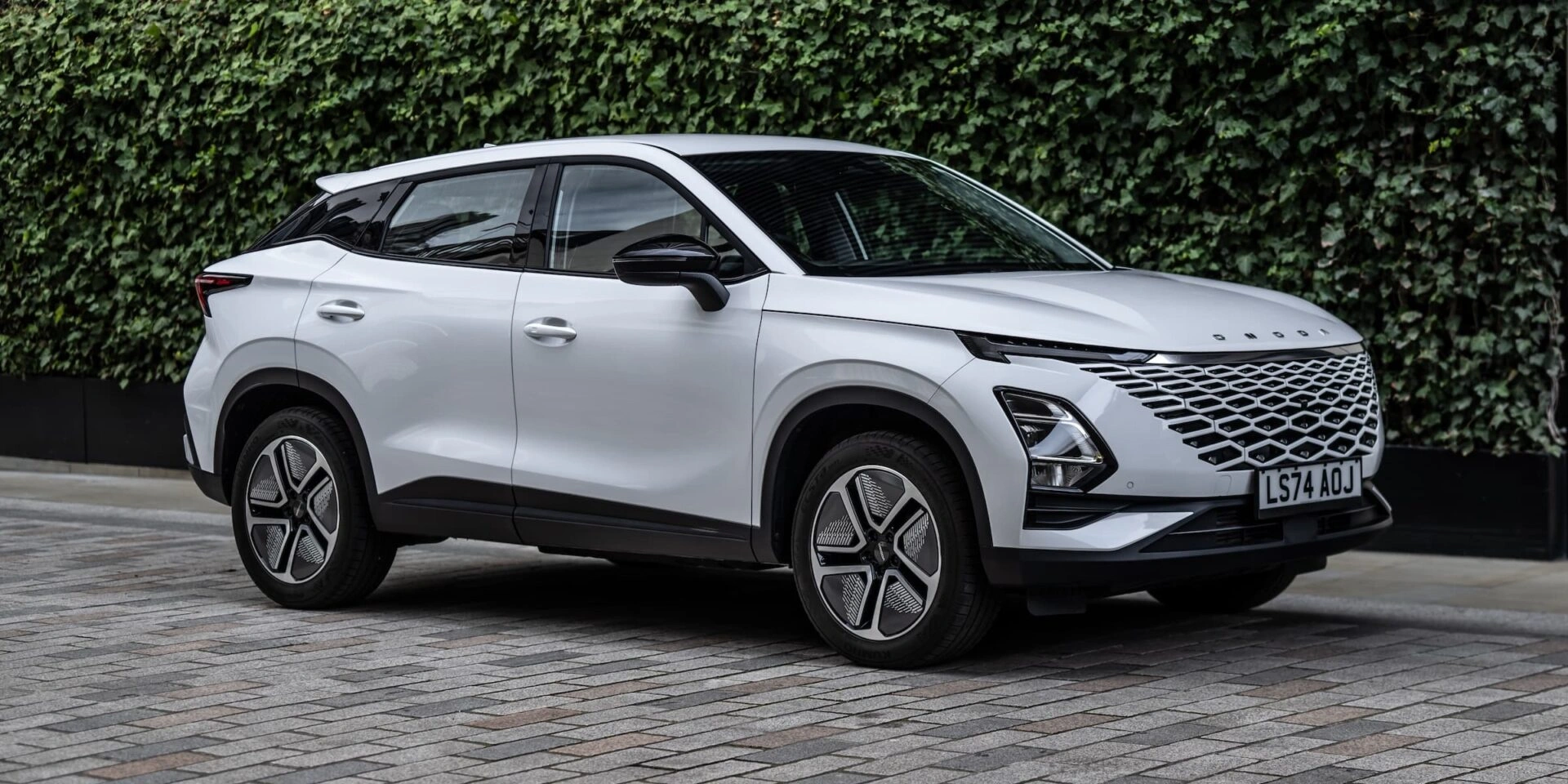 The Battle for the Garage, Mercedes-Benz vs. The New Chinese Guard