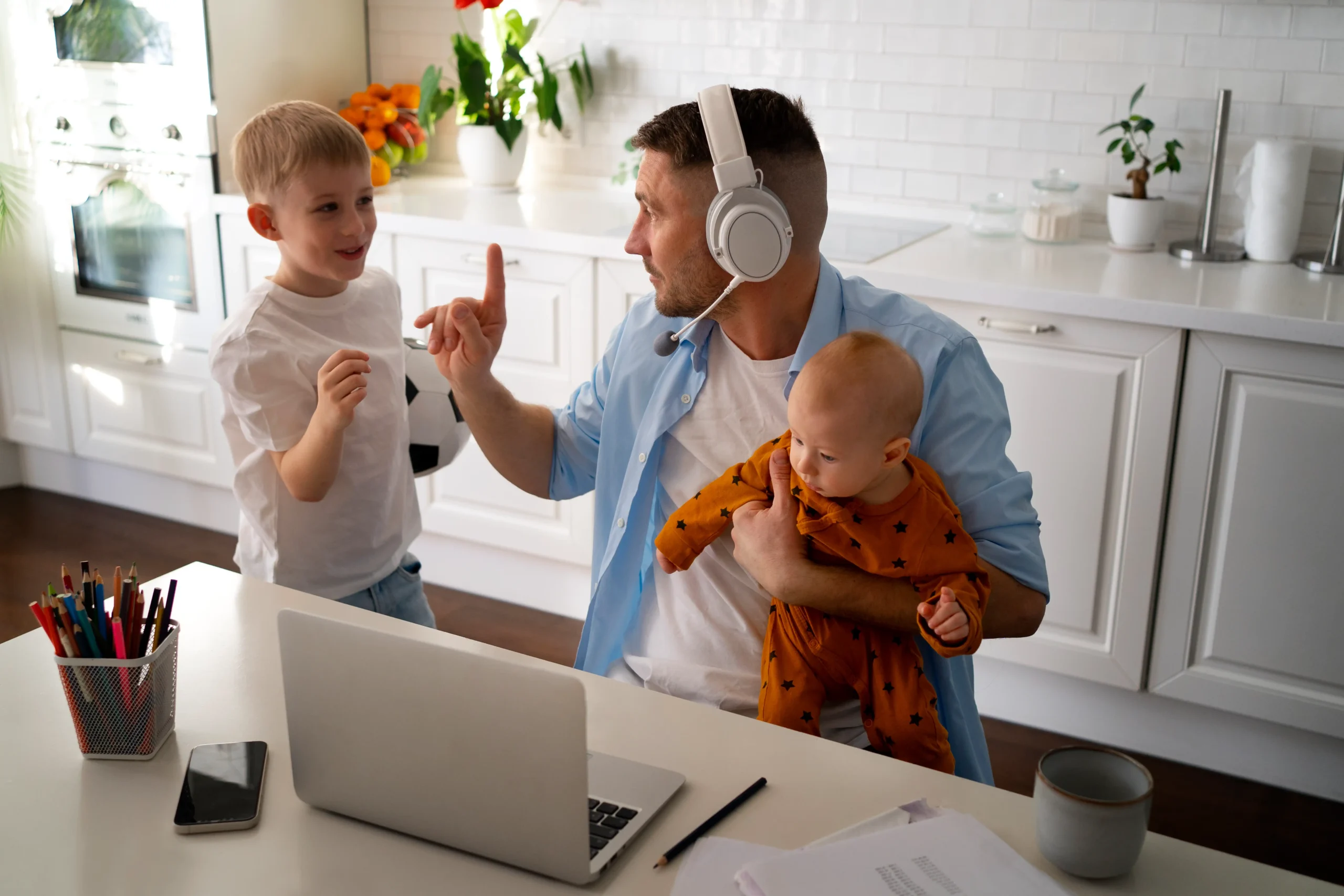 Modern Parenting and Raising Confident Children in a Digital World