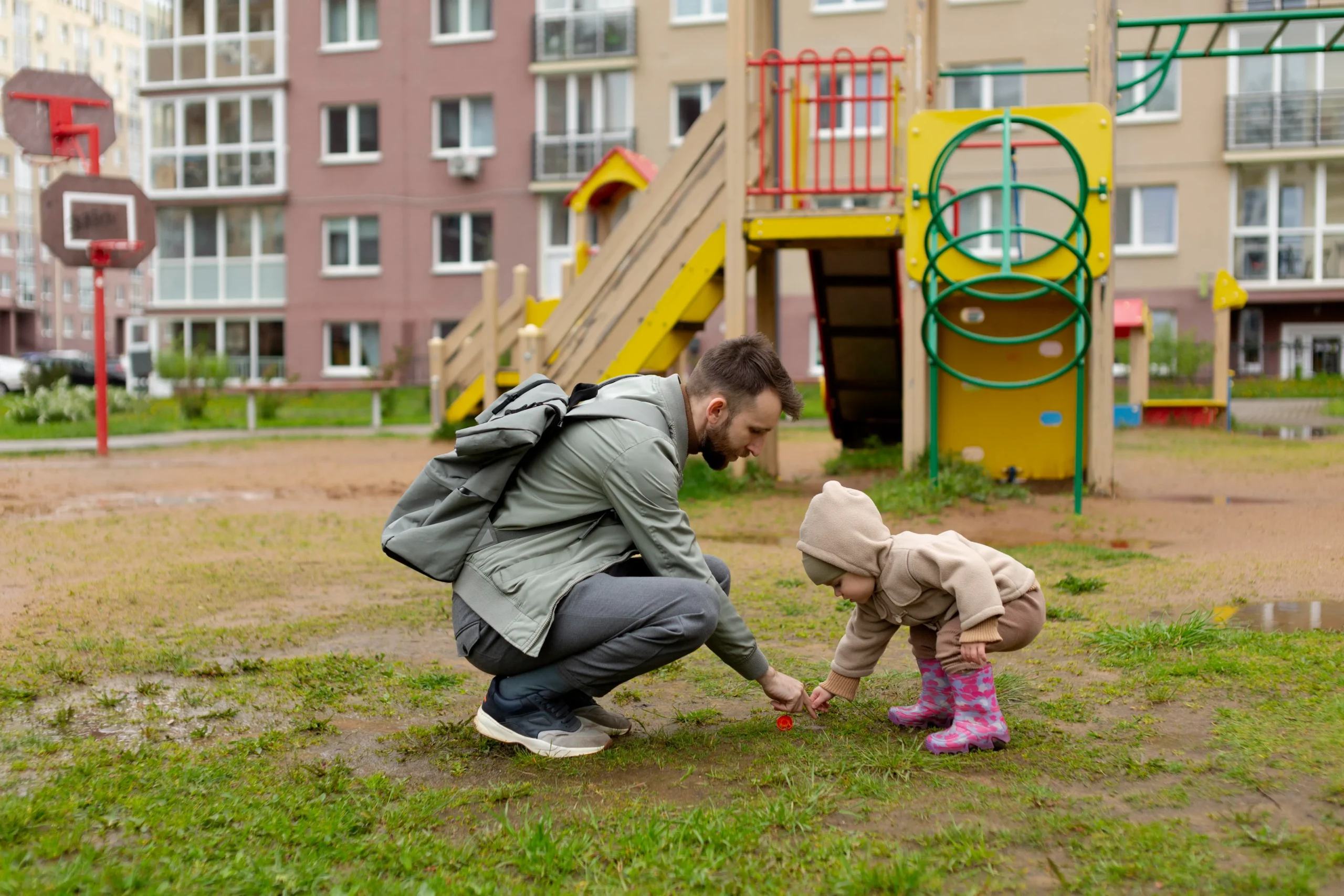 Modern Parenting and Raising Confident Children in a Digital World