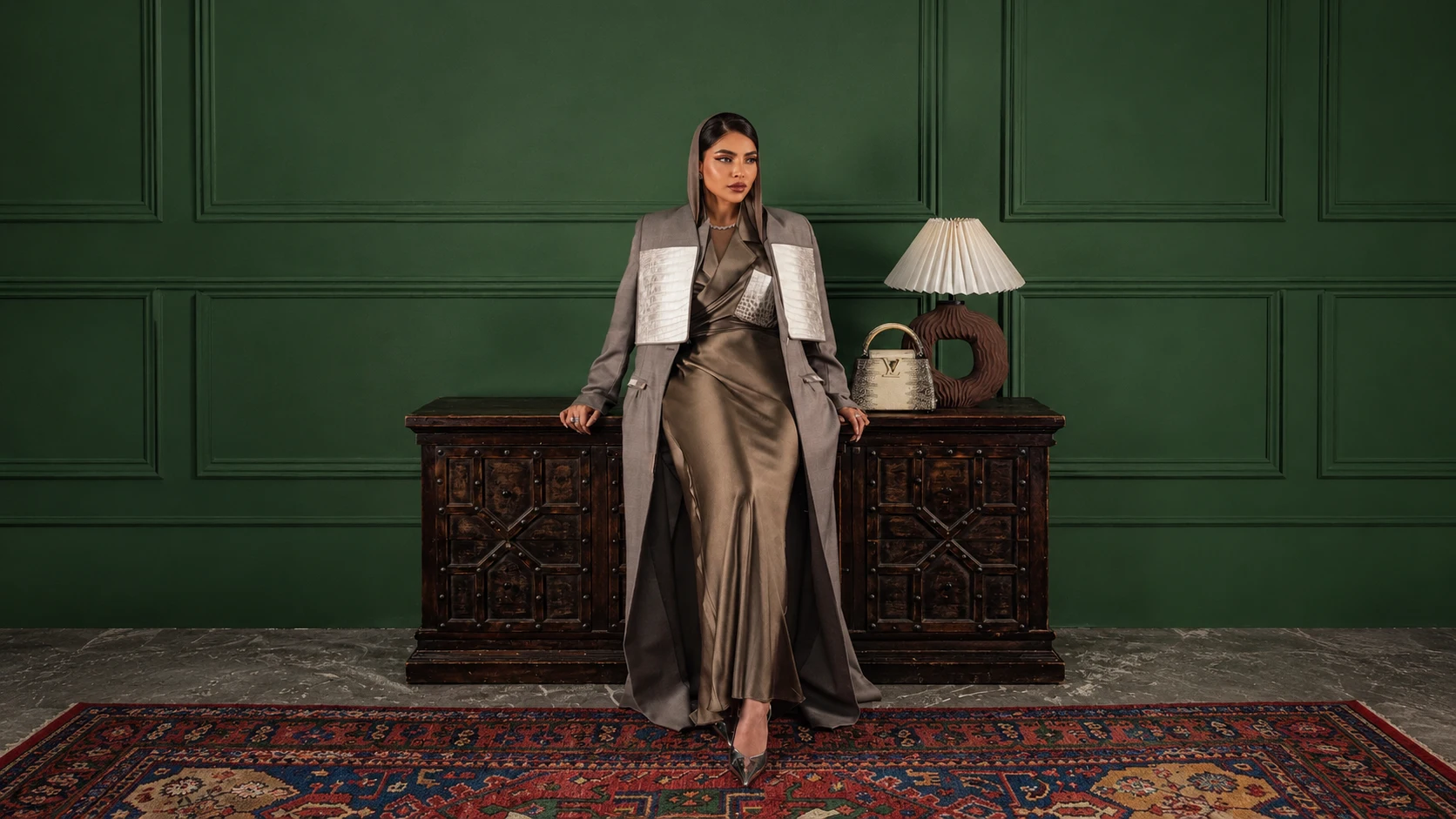 Kholoud Al Ali, When Glamour Makes Time Forget to Move