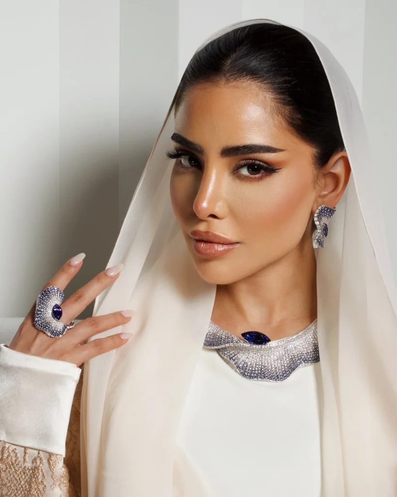 Kholoud Al Ali, When Glamour Makes Time Forget to Move