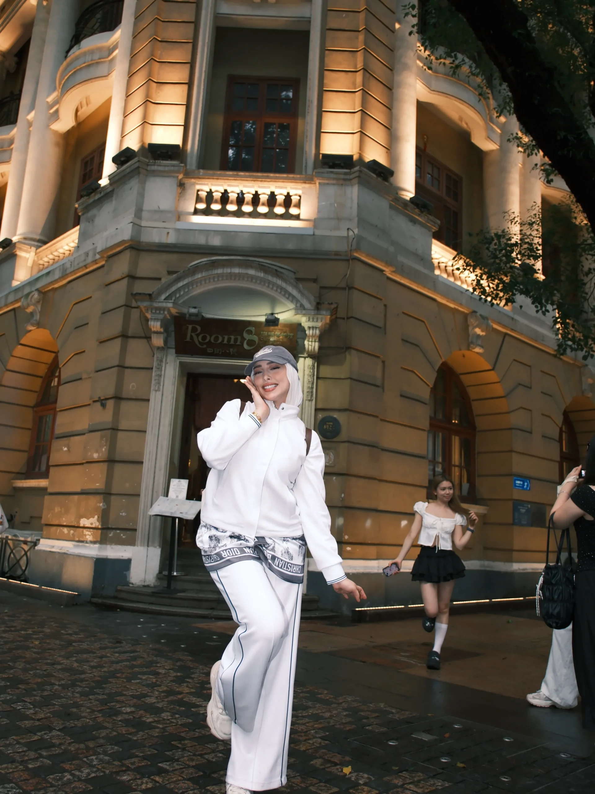 Renna, Effortless Elegance in the Heart of China